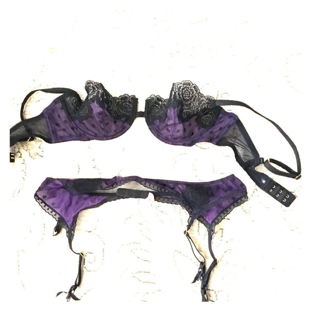Victoria’s Secret set, new.